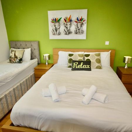 Four Corners Holiday Home Hot Tub & Sauna Ferndown Luaran gambar