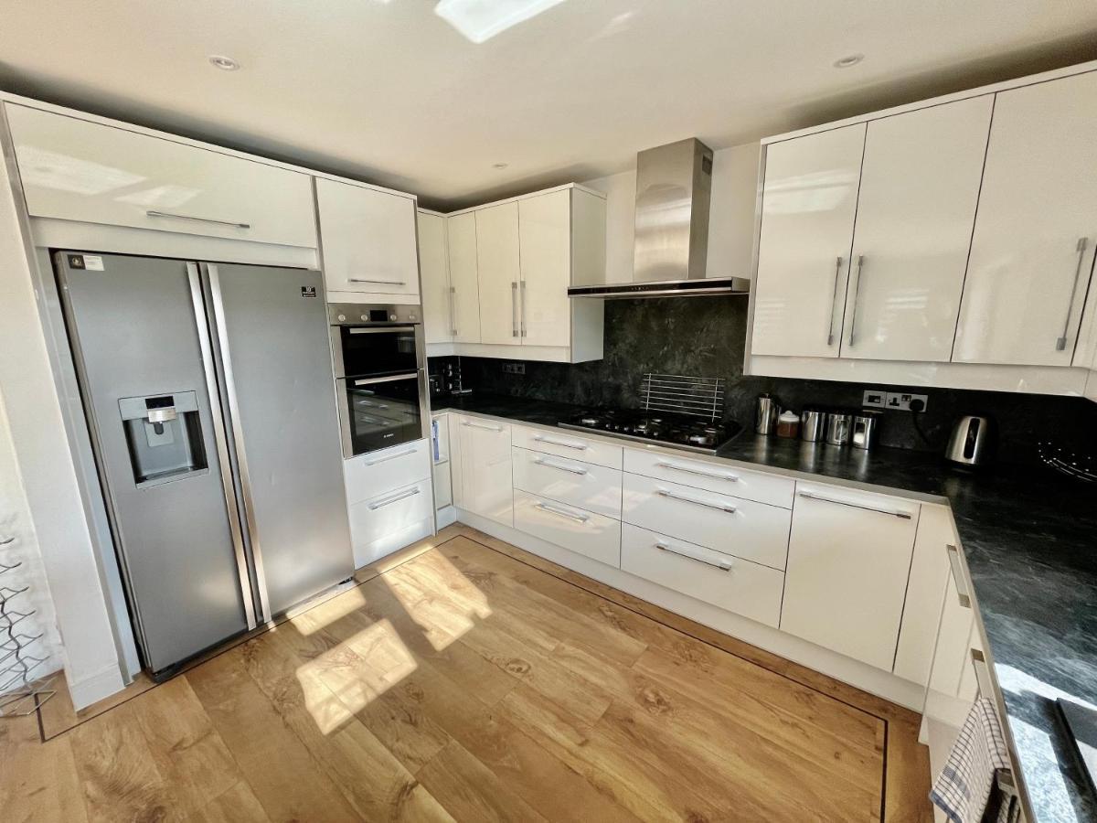 Four Corners Holiday Home Hot Tub & Sauna Ferndown Luaran gambar