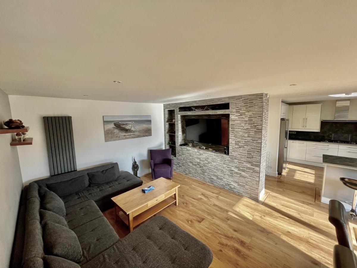 Four Corners Holiday Home Hot Tub & Sauna Ferndown Luaran gambar