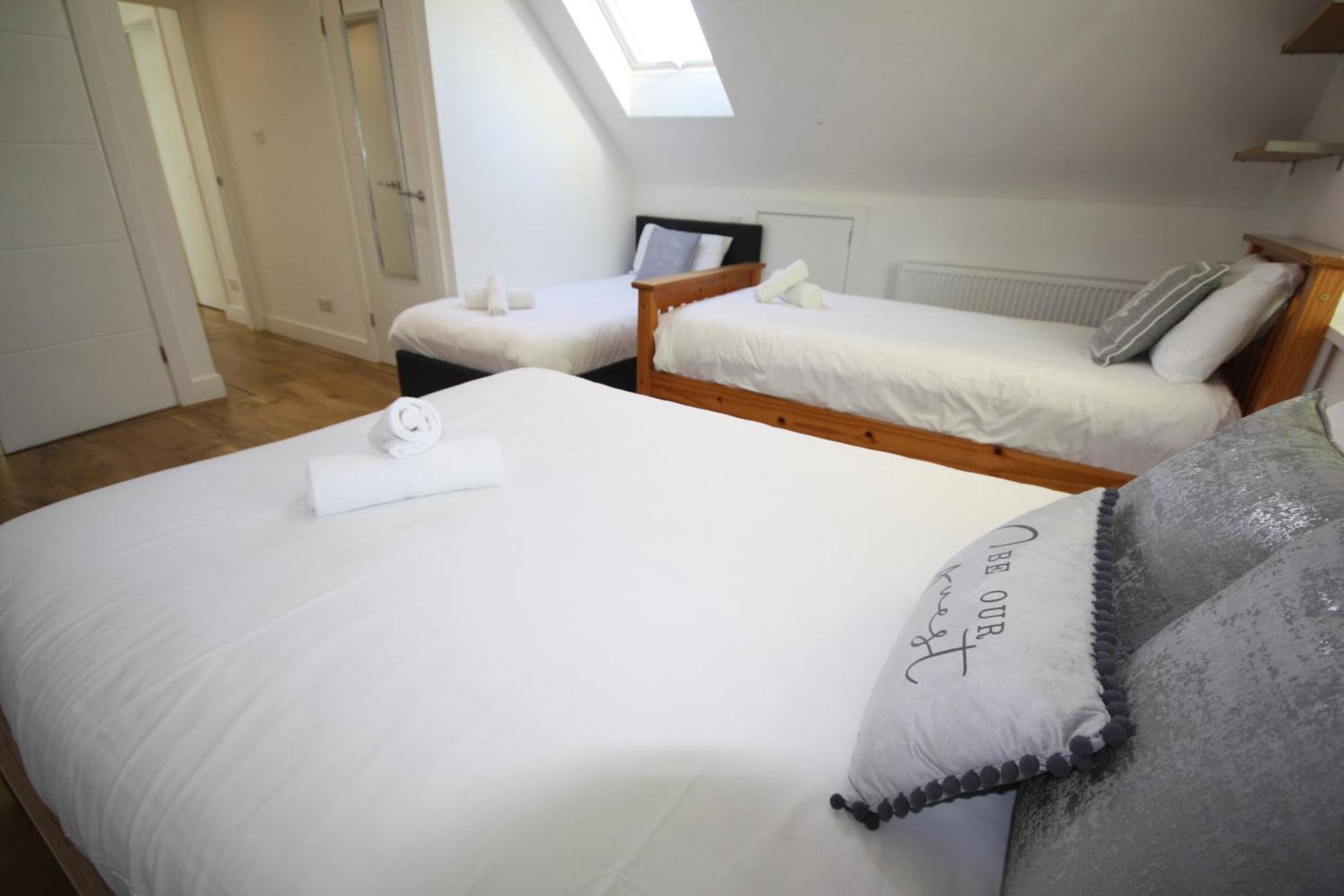 Four Corners Holiday Home Hot Tub & Sauna Ferndown Luaran gambar