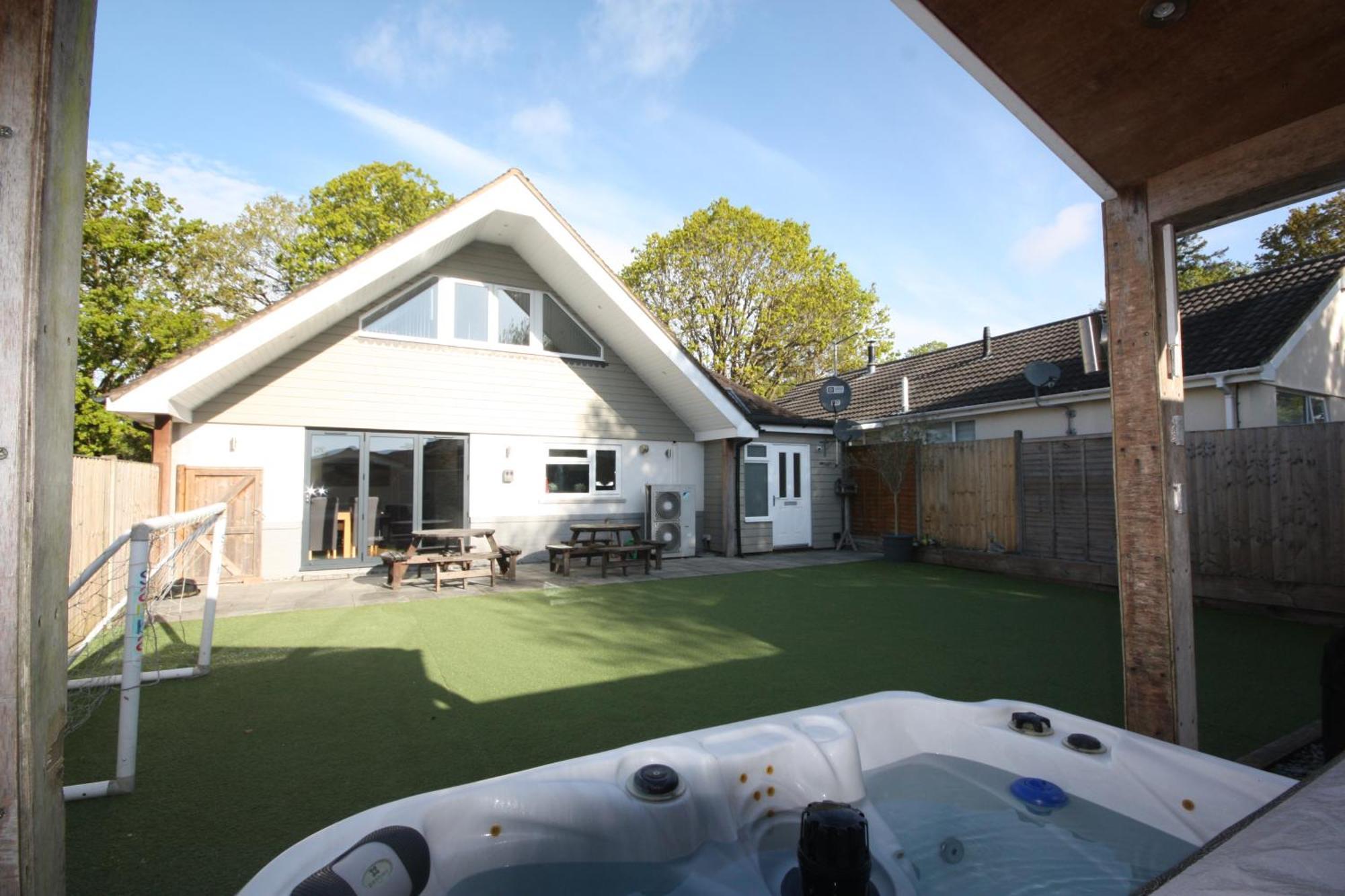 Four Corners Holiday Home Hot Tub & Sauna Ferndown Luaran gambar