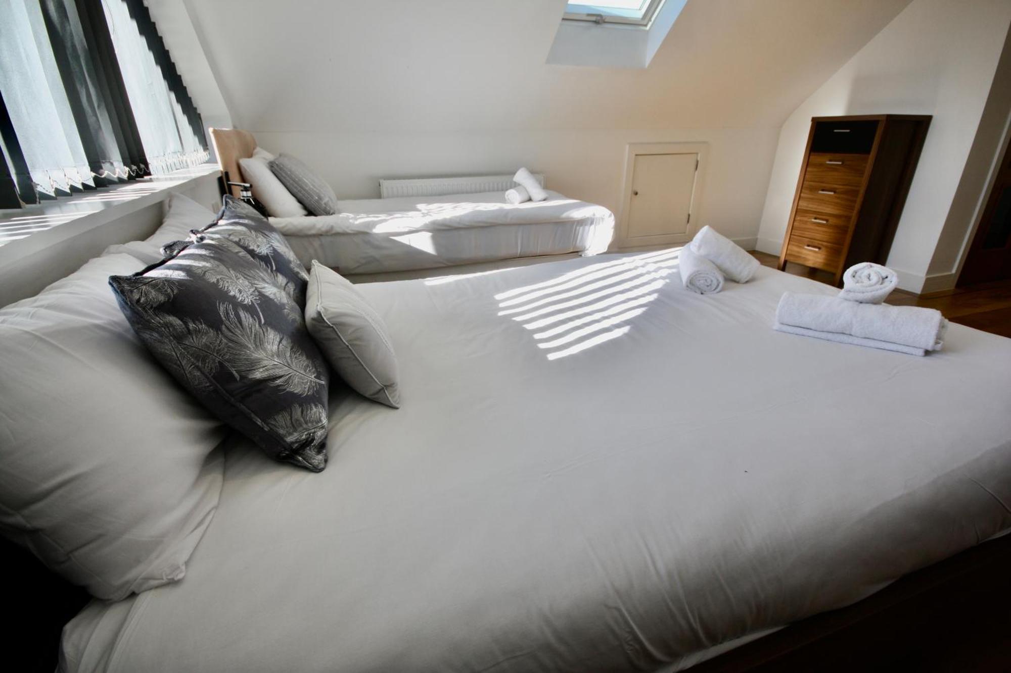Four Corners Holiday Home Hot Tub & Sauna Ferndown Luaran gambar